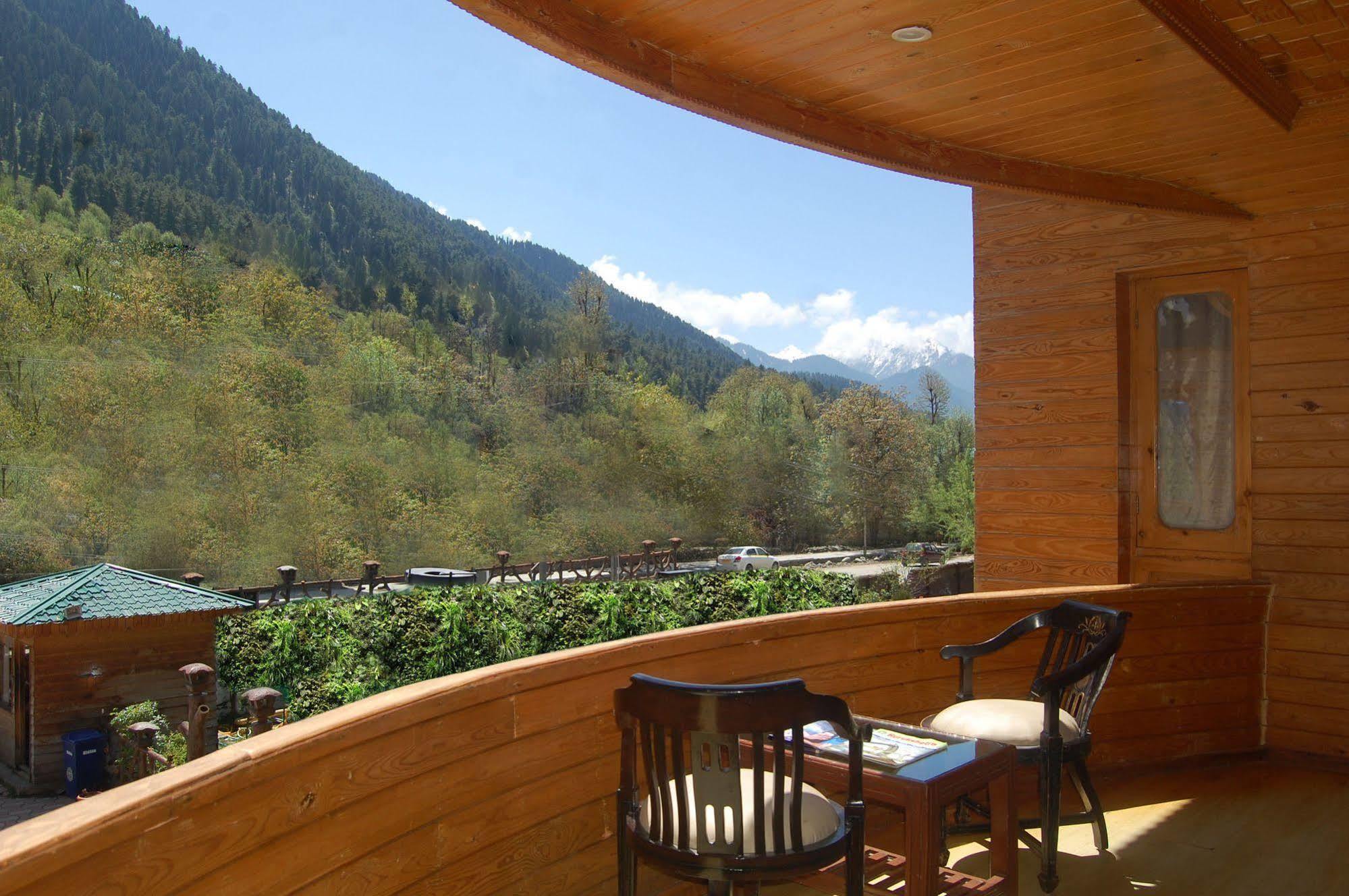 Hotel Paradise Inn Pahalgām Buitenkant foto